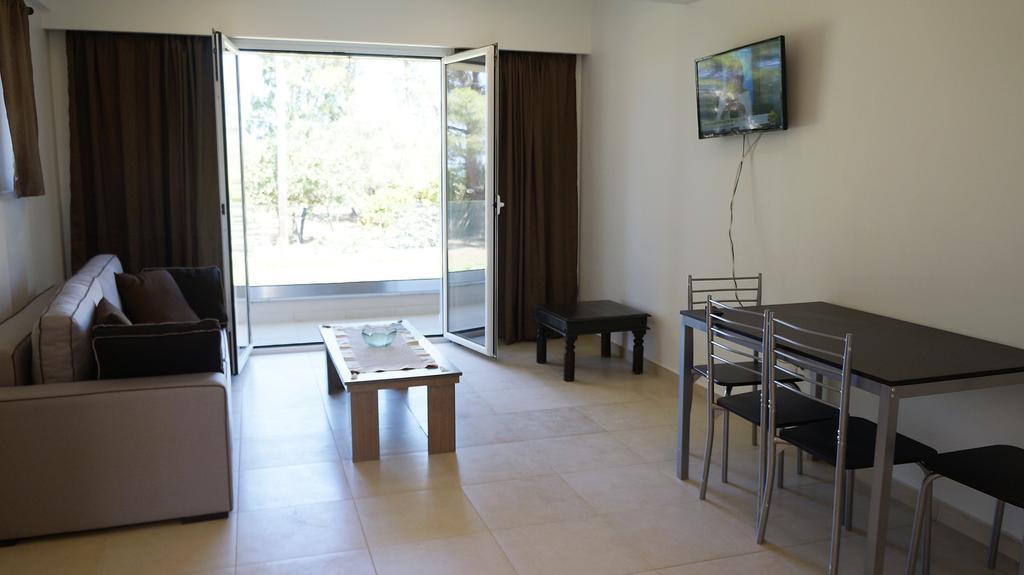 Sani Kasimis Apartment Kyparissia Bagian luar foto